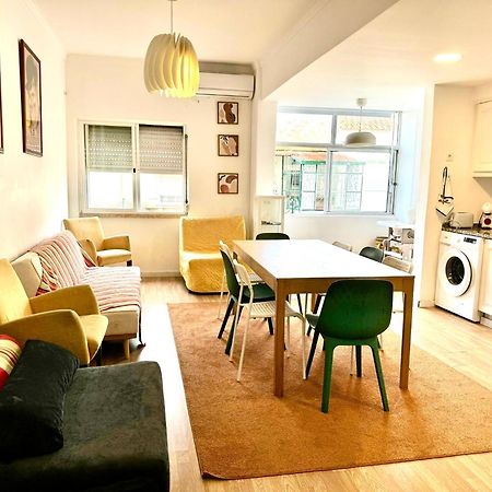 Almada Big Flat Next To Lisbon And Caparica Beach Exterior foto