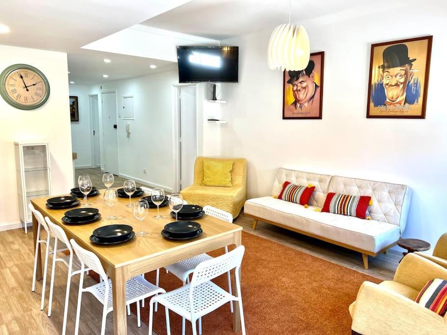 Almada Big Flat Next To Lisbon And Caparica Beach Exterior foto